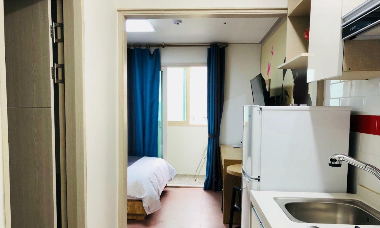 Hotel Joy Near Camp Humphres Pyeongtaek