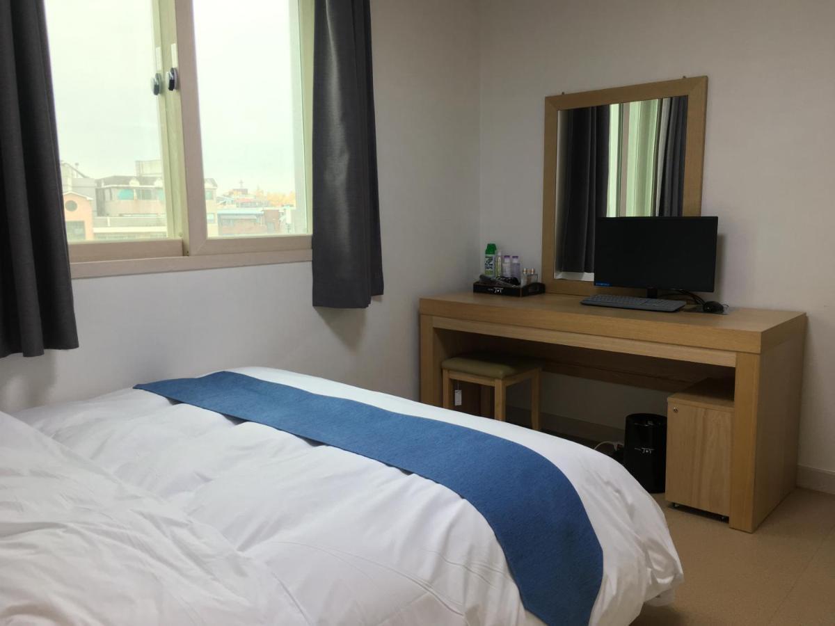 Joy Near Camp Humphres Hotel Pyeongtaek